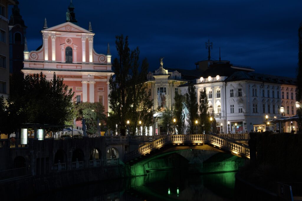 ponte, chiesa, fiume