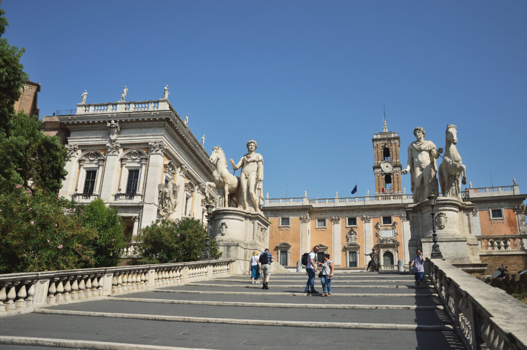 scalinata, statue, campidoglio, roma