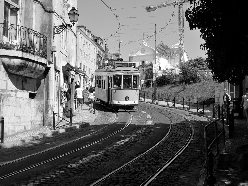 tram, lisbona, collina