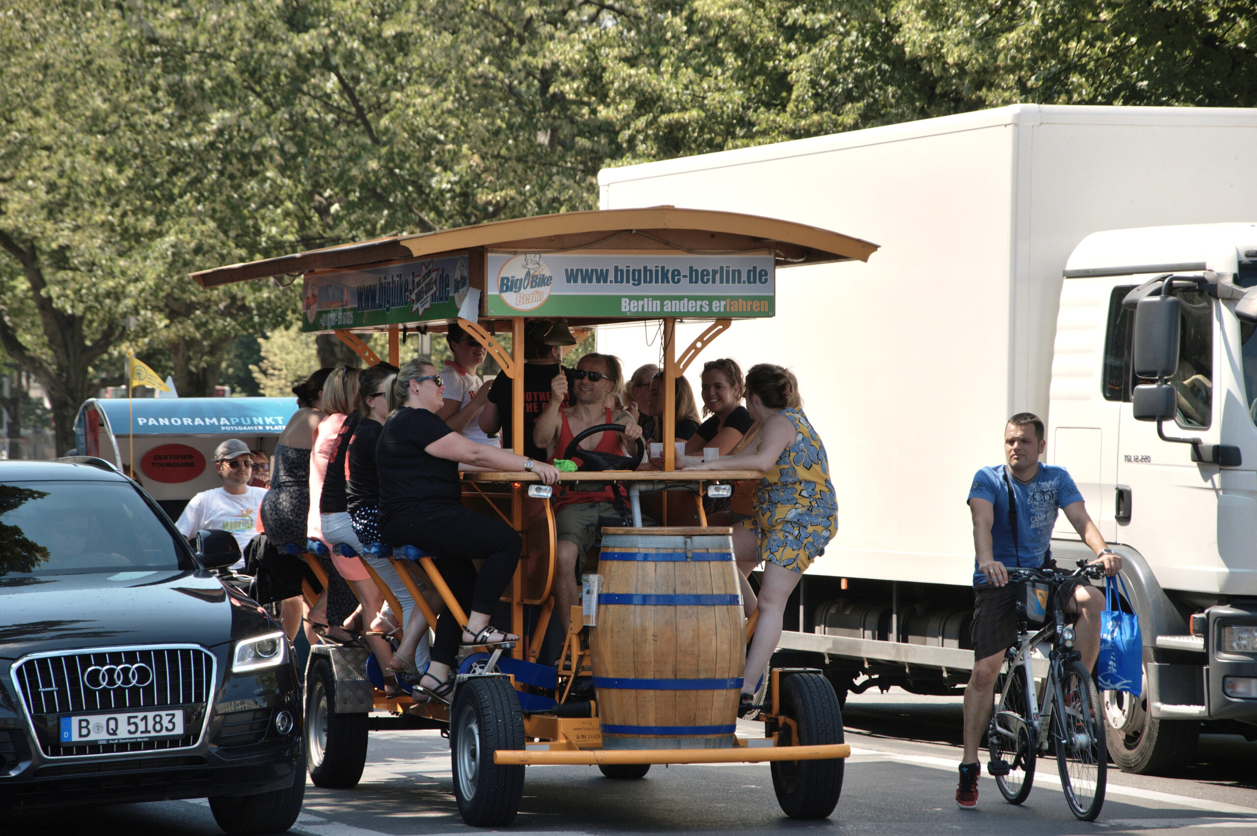 birra, bici, ragazze, berlino