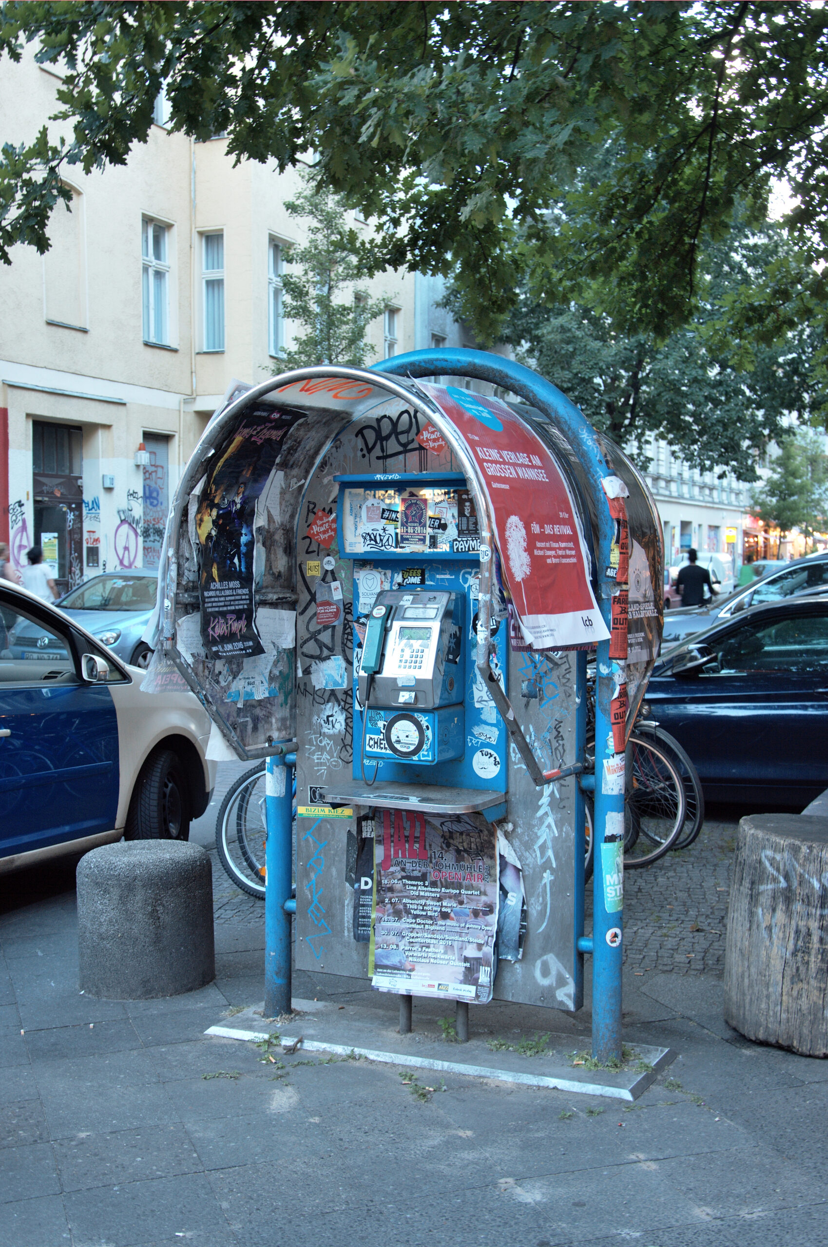 cabina, telefono, murales