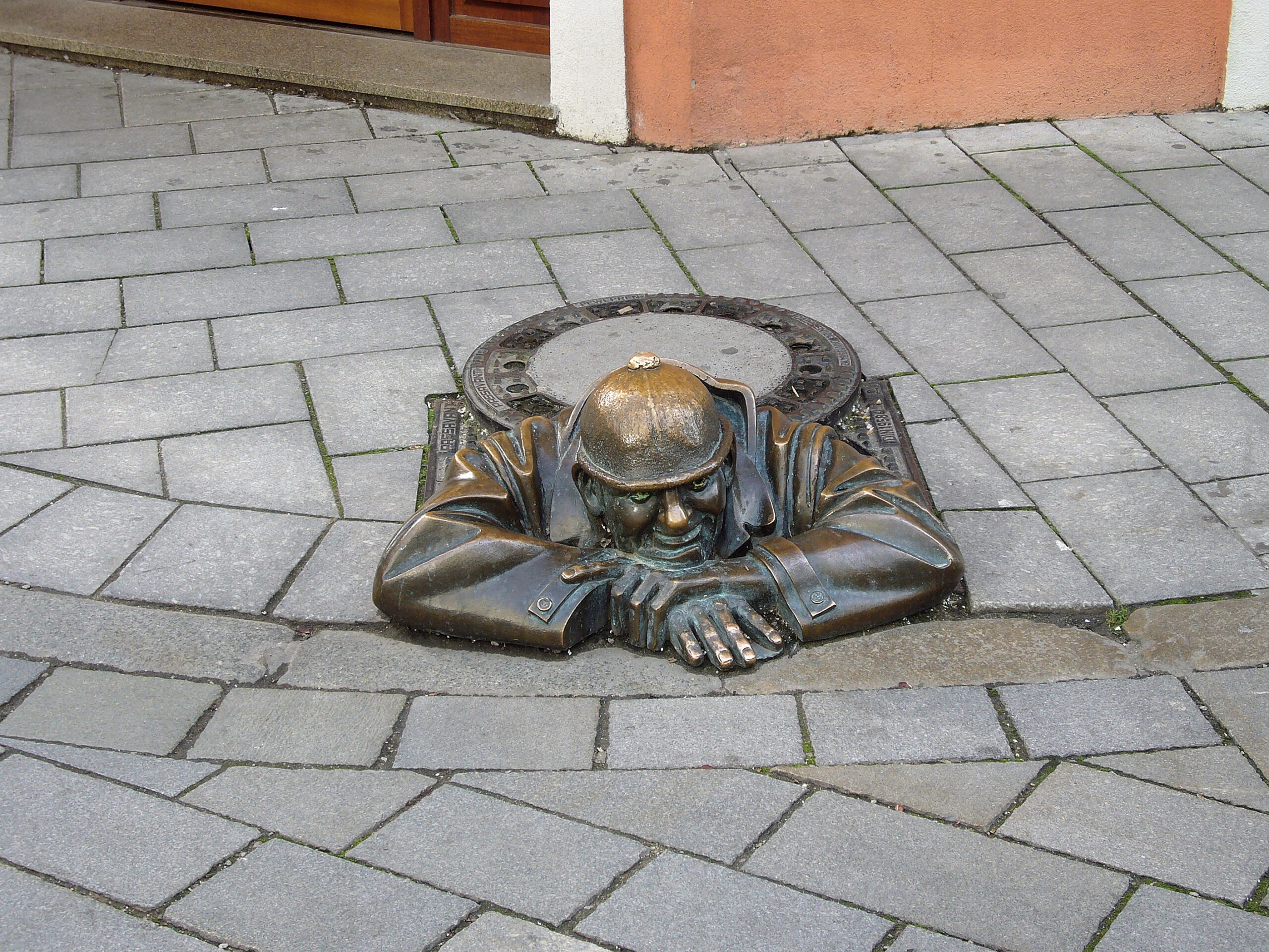 statua, bratislava, tombino