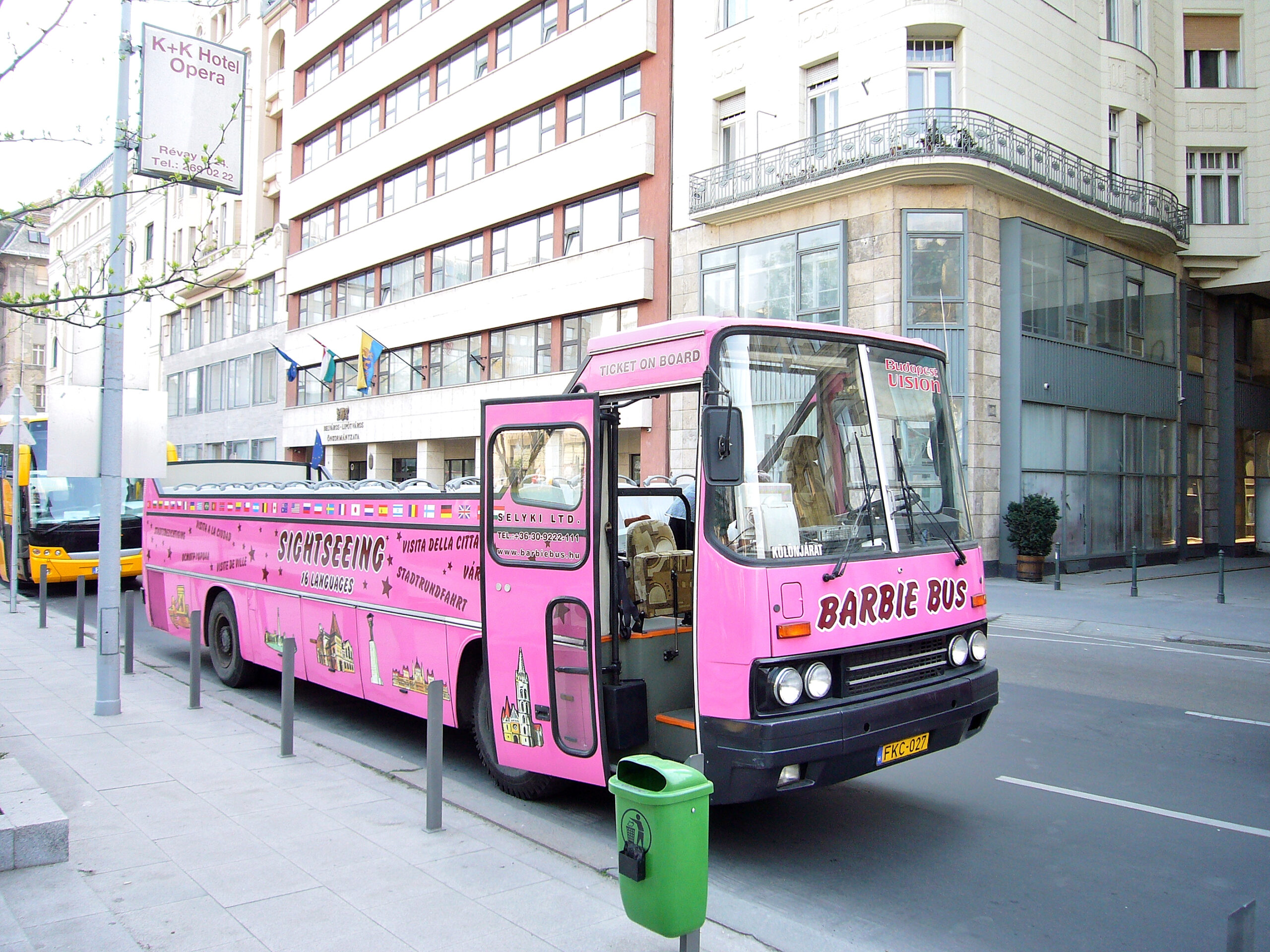 autobus, rosa, pullman turistico, budapest